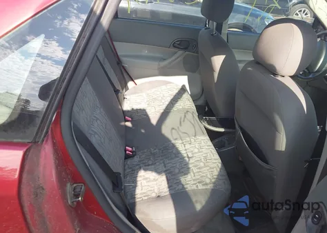 2005 Ford Focus Zx4 из США, поврежденный, VIN 1FAFP34N05W223825